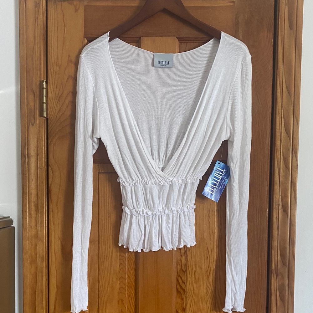 NWT LUCYLOVE Limited Edition White Fitted Smocked Blouse Size Medium